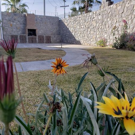 הוילה סיודאד חוארס Residencia A 100 Mts Del Consulado מראה חיצוני תמונה
