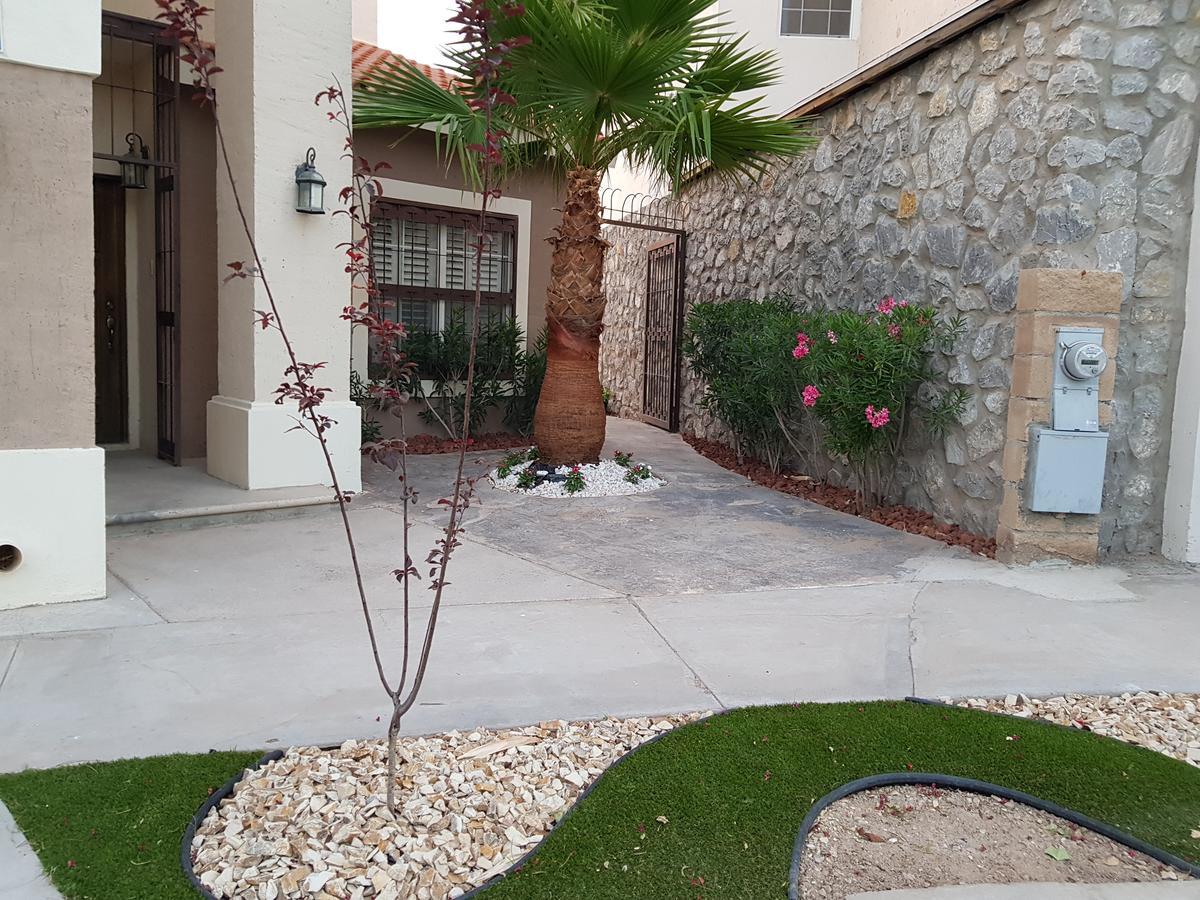 הוילה סיודאד חוארס Residencia A 100 Mts Del Consulado מראה חיצוני תמונה